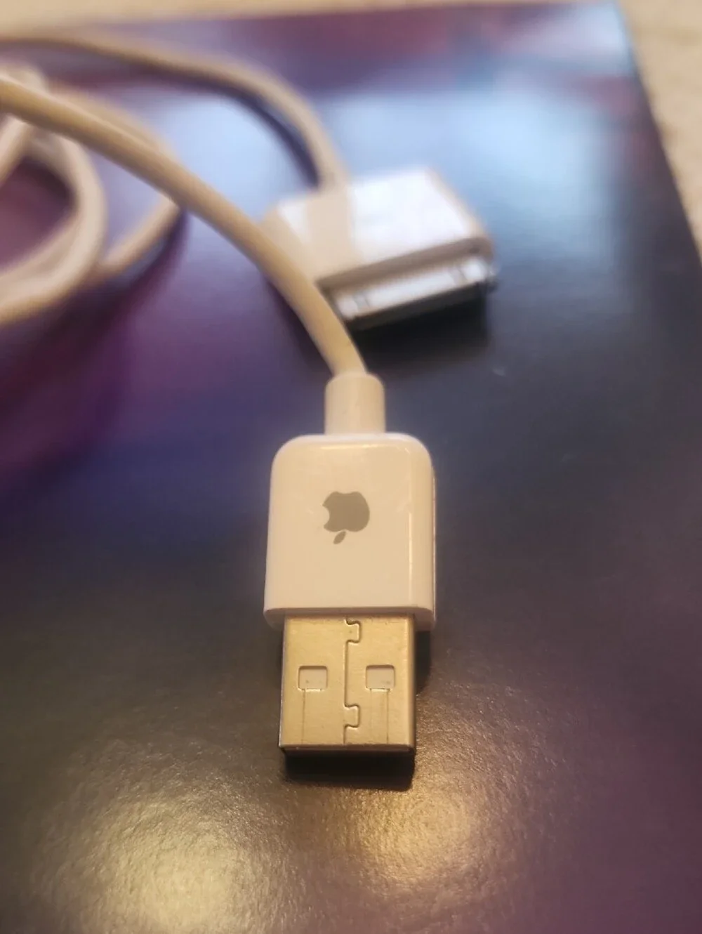 Apple White 30-Pin to USB Cable
